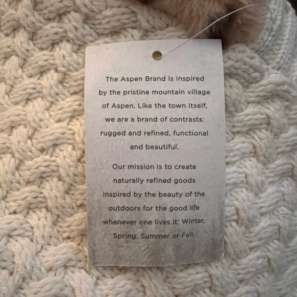 NWT Aspen Kids Sweater Cape w/ Side Buttons and Leopard Faux Fur Trim Size 3T - Picture 5 of 10